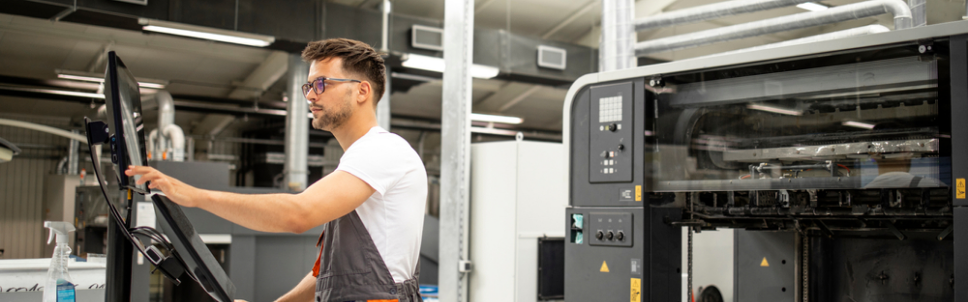 Printing Press Manufacturers Introduce Innovative Features to Improve Efficiency